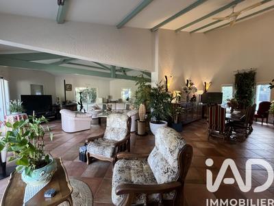 Maison - 190 m² - 5 pièces