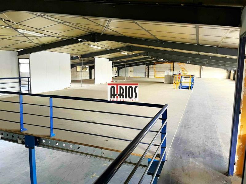 Local d'activité / Entrepôt - 1 915 m²