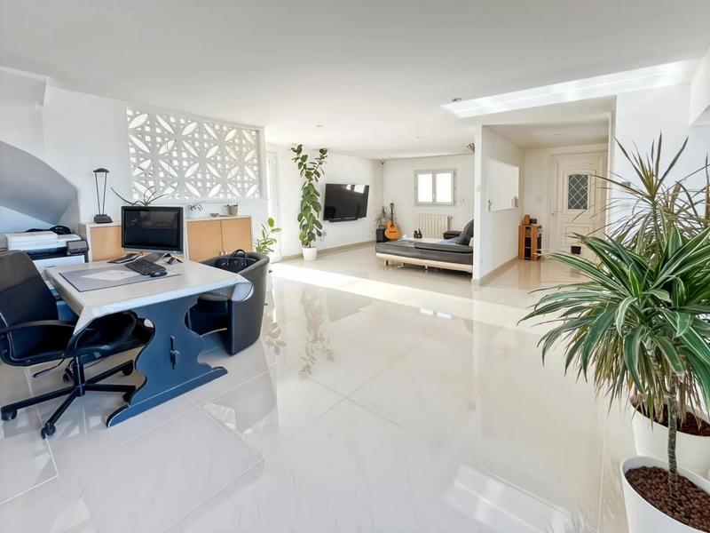 Maison - 190 m² - 5 pièces