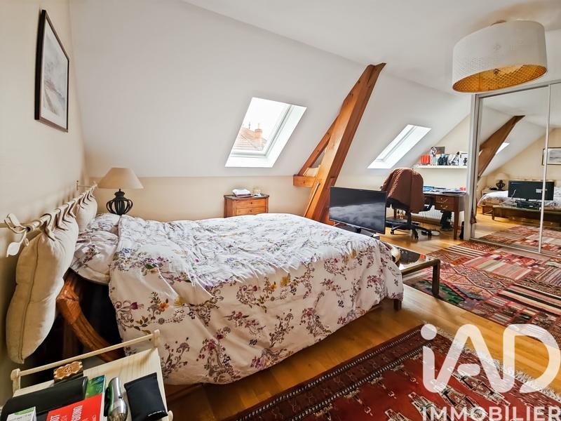 Appartement - 100 m² - 5 pièces
