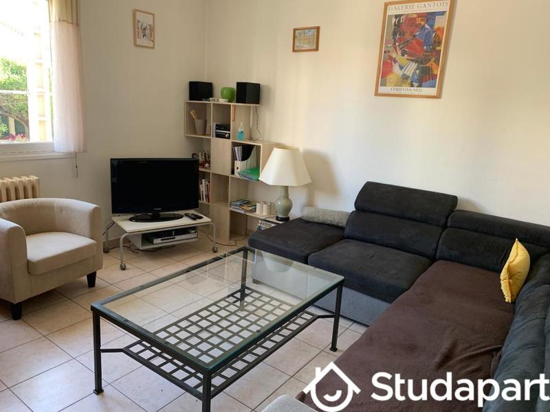 Chambre - 12 m² - 1 pièce