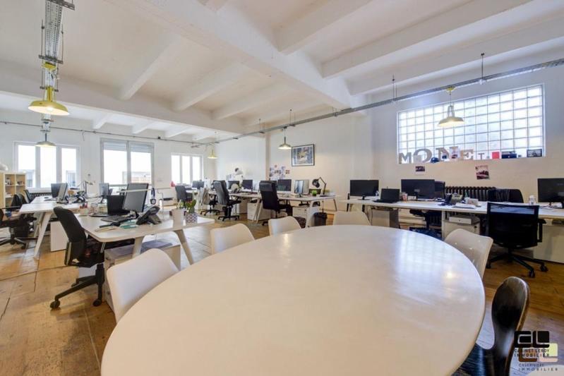 Loft - 255 m² - 2 pièces