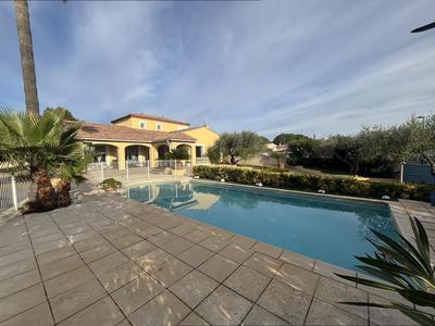 Maison - 192 m² - 7 pièces