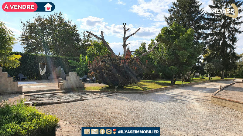 Villa - 194 m² - 8 pièces