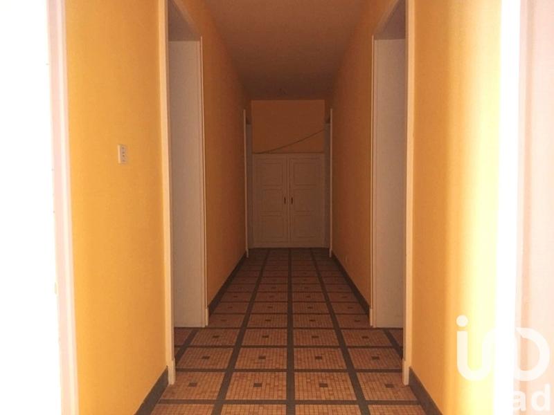 Maison - 240 m² - 1 pièce