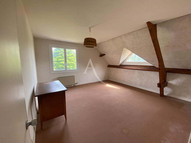 Maison - 260 m² - 9 pièces