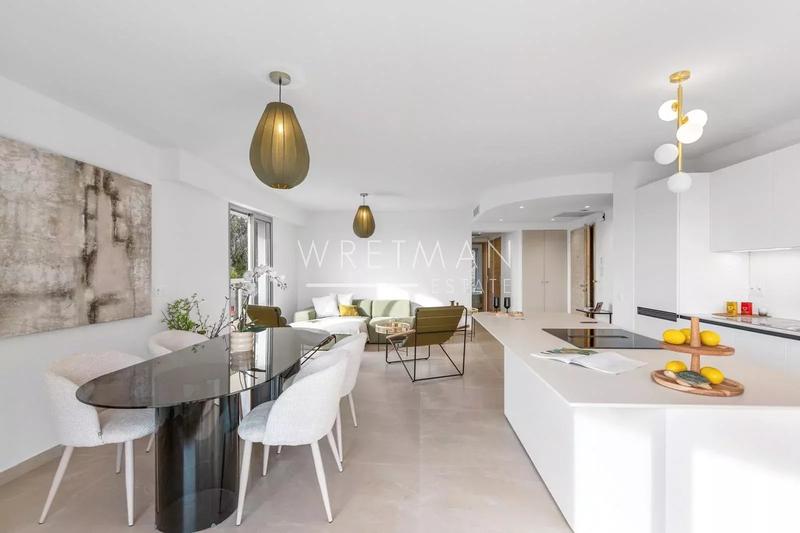 Appartement - 97 m² - 4 pièces