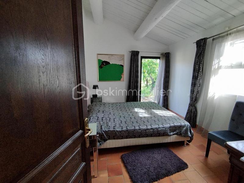 Propriété - 402 m² - 28 pièces