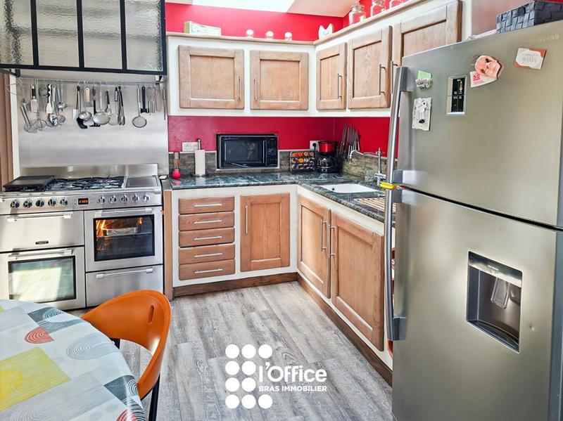 Maison - 299 m² - 11 pièces