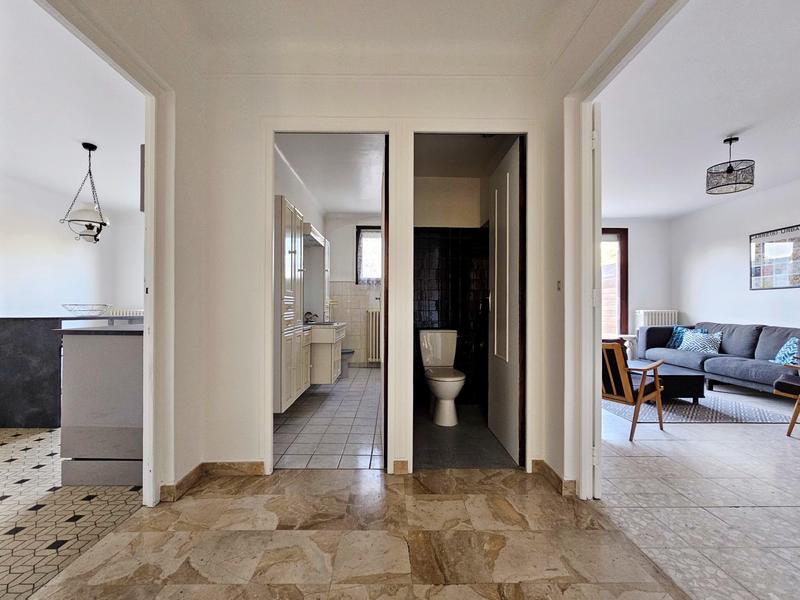 Maison traditionnelle - 190 m² - 8 pièces