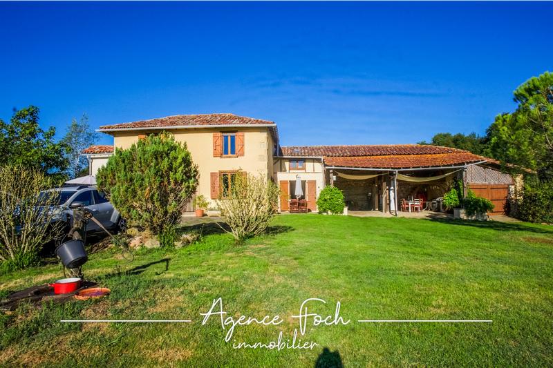 Maison traditionnelle - 190 m² - 6 pièces