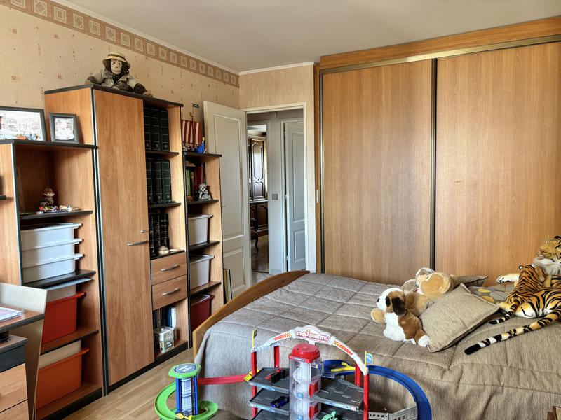 Appartement - 96 m² - 5 pièces