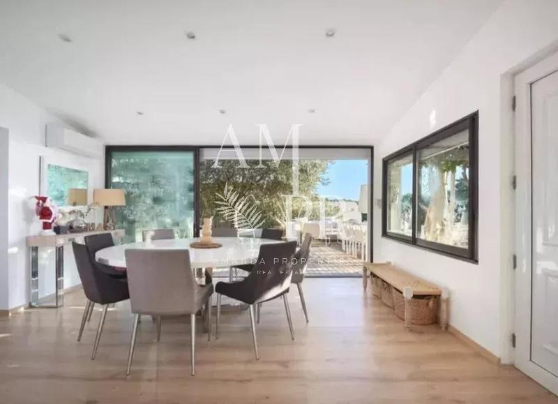 Maison - 148 m² - 6 pièces