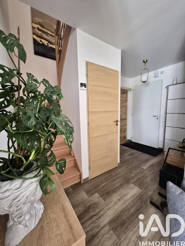 Maison - 99 m² - 5 pièces