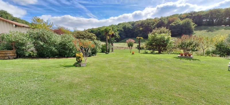 Maison - 198 m² - 7 pièces