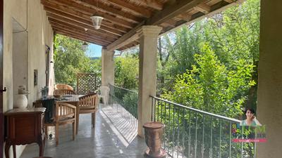 Mas - 255 m² - 7 pièces