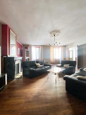 Maison de village - 278 m² - 8 pièces