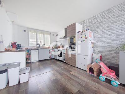 Maison - 85 m² - 4 pièces