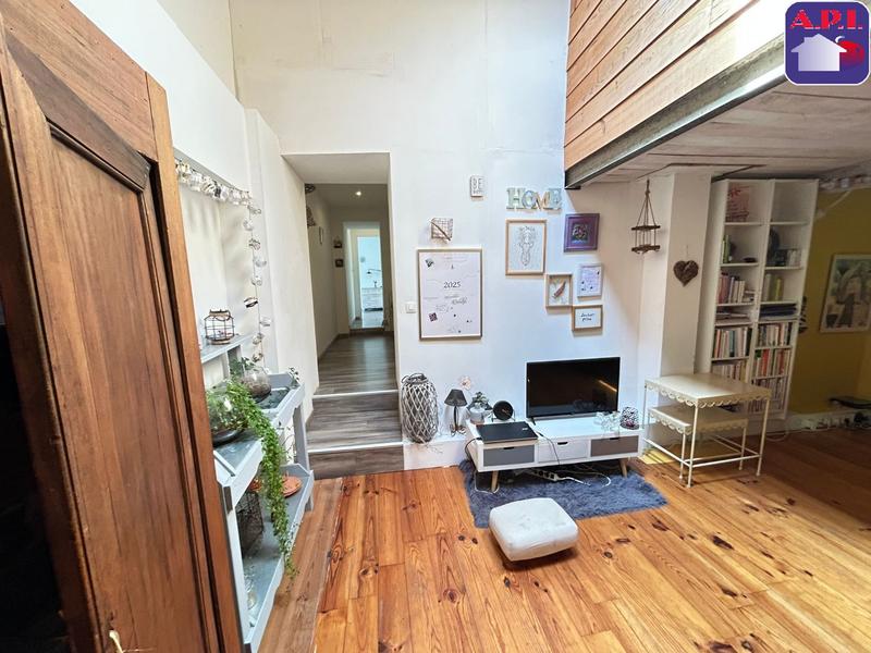 Maison - 228 m² - 8 pièces