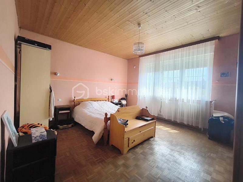 Maison - 210 m² - 8 pièces