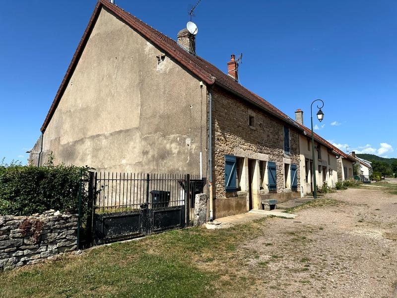 Maison de village - 80 m² - 3 pièces