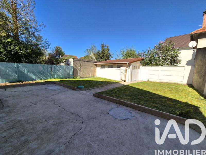 Maison - 97 m² - 5 pièces