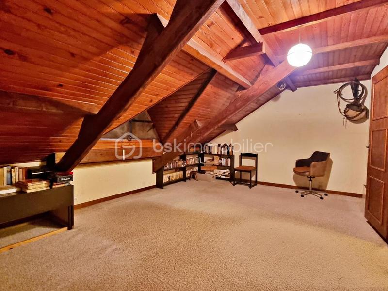 Maison traditionnelle - 195 m² - 6 pièces