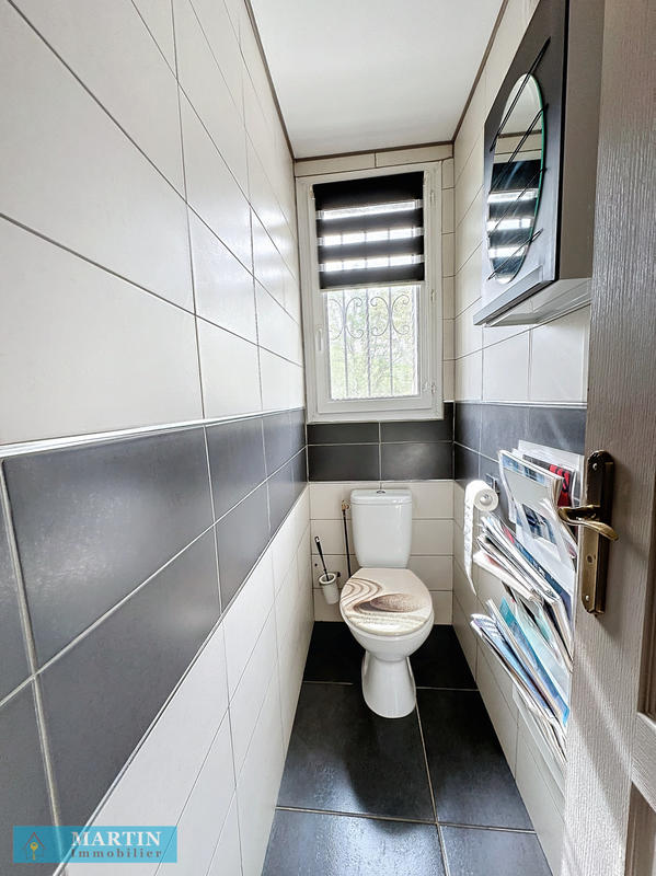 Villa - 176 m² - 8 pièces