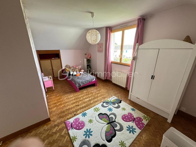 Pavillon - 168 m² - 7 pièces