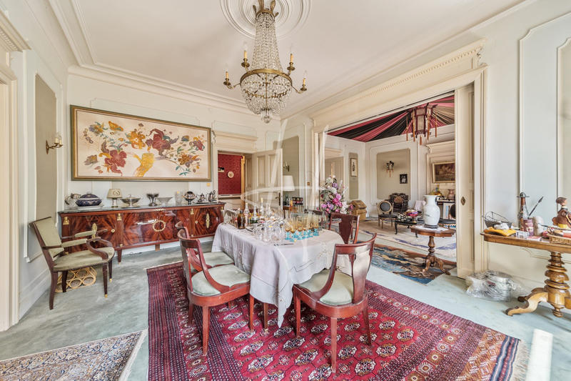 Appartement - 160 m² - 5 pièces