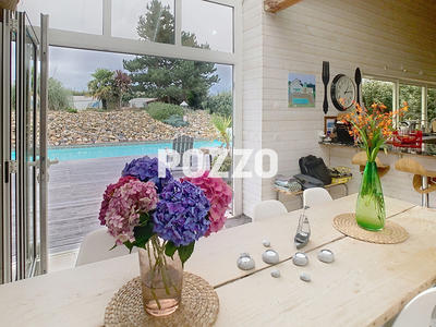 Maison - 277 m² - 6 pièces