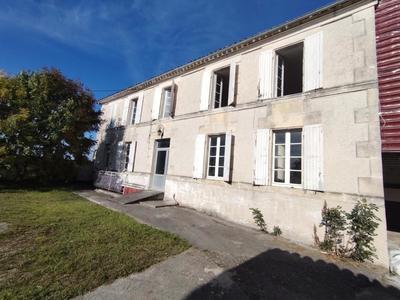 Corps de ferme - 180 m² - 6 pièces