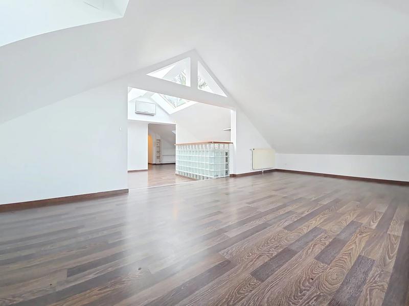 Appartement - 145 m² - 5 pièces