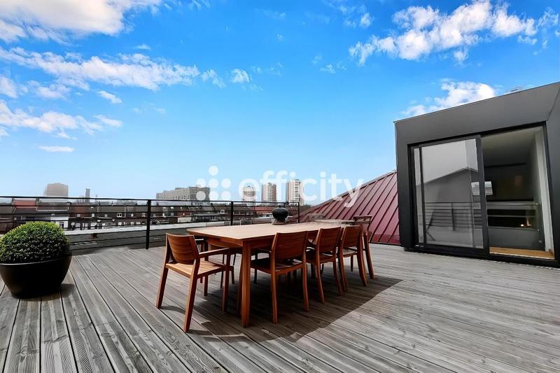 Loft - 138 m² - 3 pièces