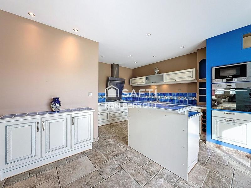 Maison - 150 m² - 3 pièces