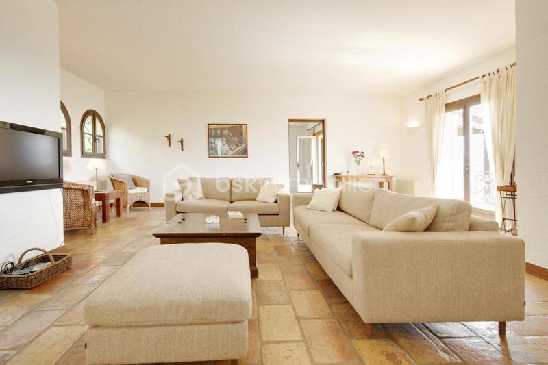 Villa - 187 m² - 6 pièces