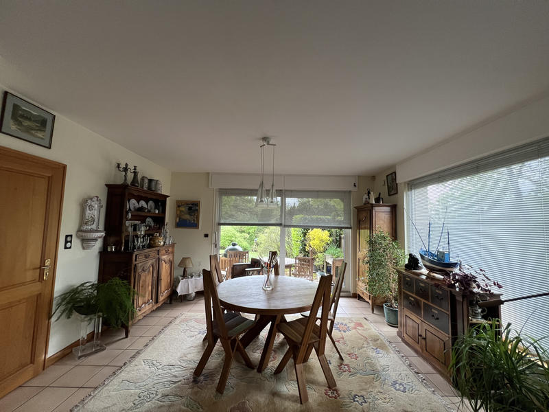 Maison - 201 m² - 8 pièces