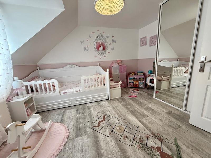 Maison - 180 m² - 9 pièces