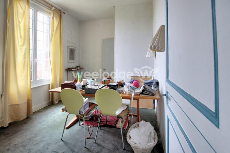 Maison - 232 m² - 12 pièces