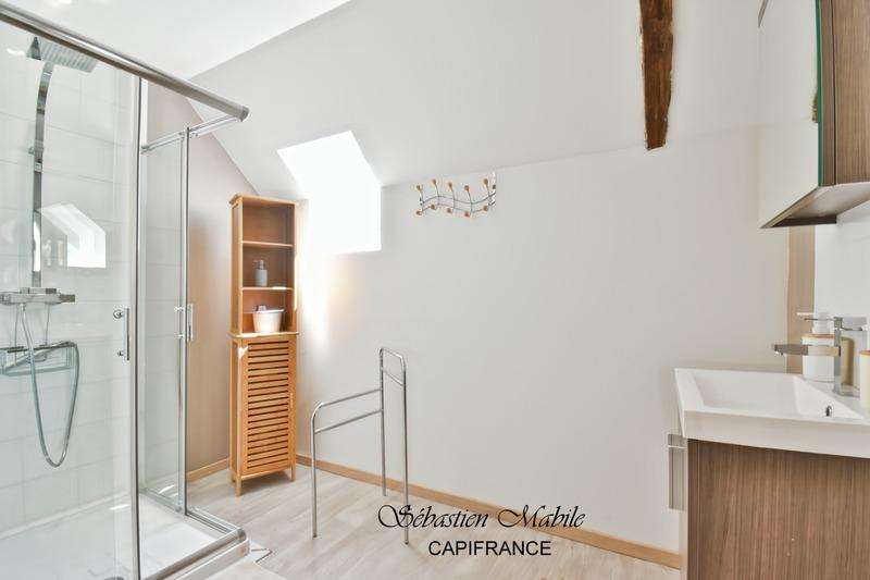 Maison - 212 m² - 7 pièces