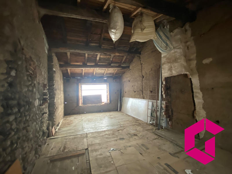 Maison - 80 m² - 5 pièces