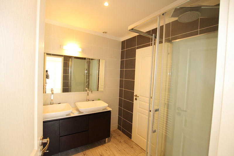 Appartement - 102 m² - 4 pièces