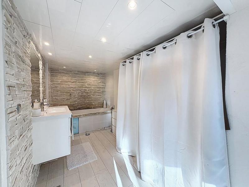 Pavillon - 176 m² - 5 pièces