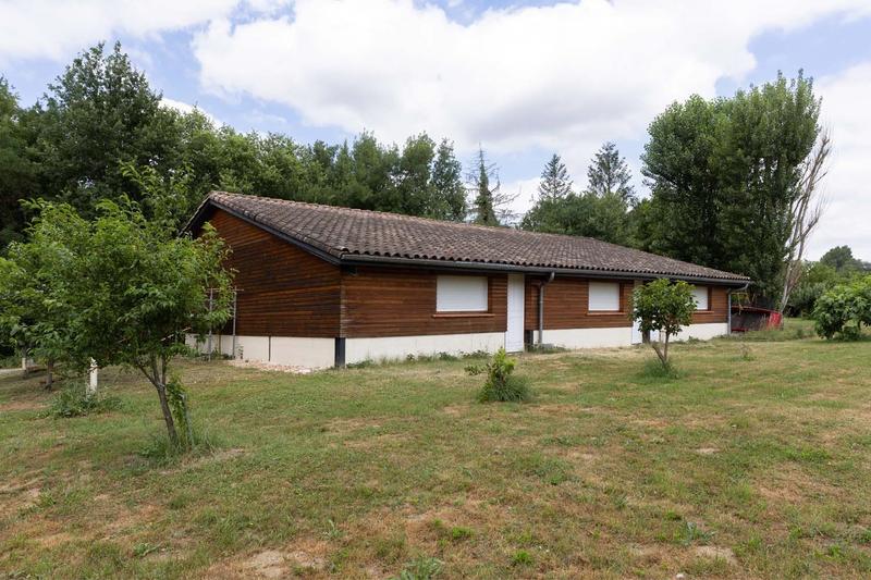 Maison traditionnelle - 166 m² - 8 pièces