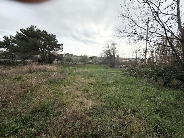 Terrain constructible - 1 147 m²