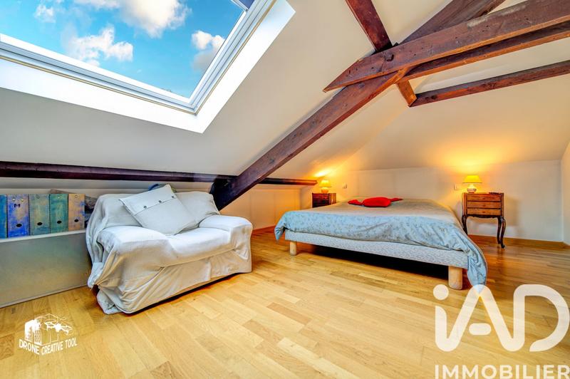 Maison - 212 m² - 10 pièces