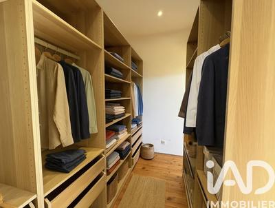 Maison - 236 m² - 7 pièces