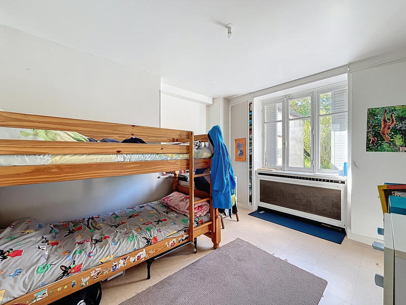 Maison - 216 m² - 8 pièces