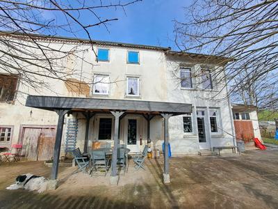 Maison - 139 m² - 5 pièces