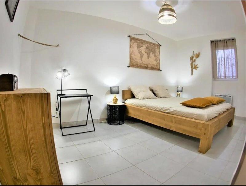 Local commercial - 93 m² - 4 pièces